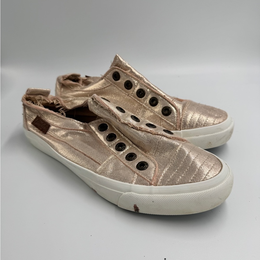 Blowfish Women’s Size 9 Champagne Rose Gold Slip-On Sneakers Shoes
